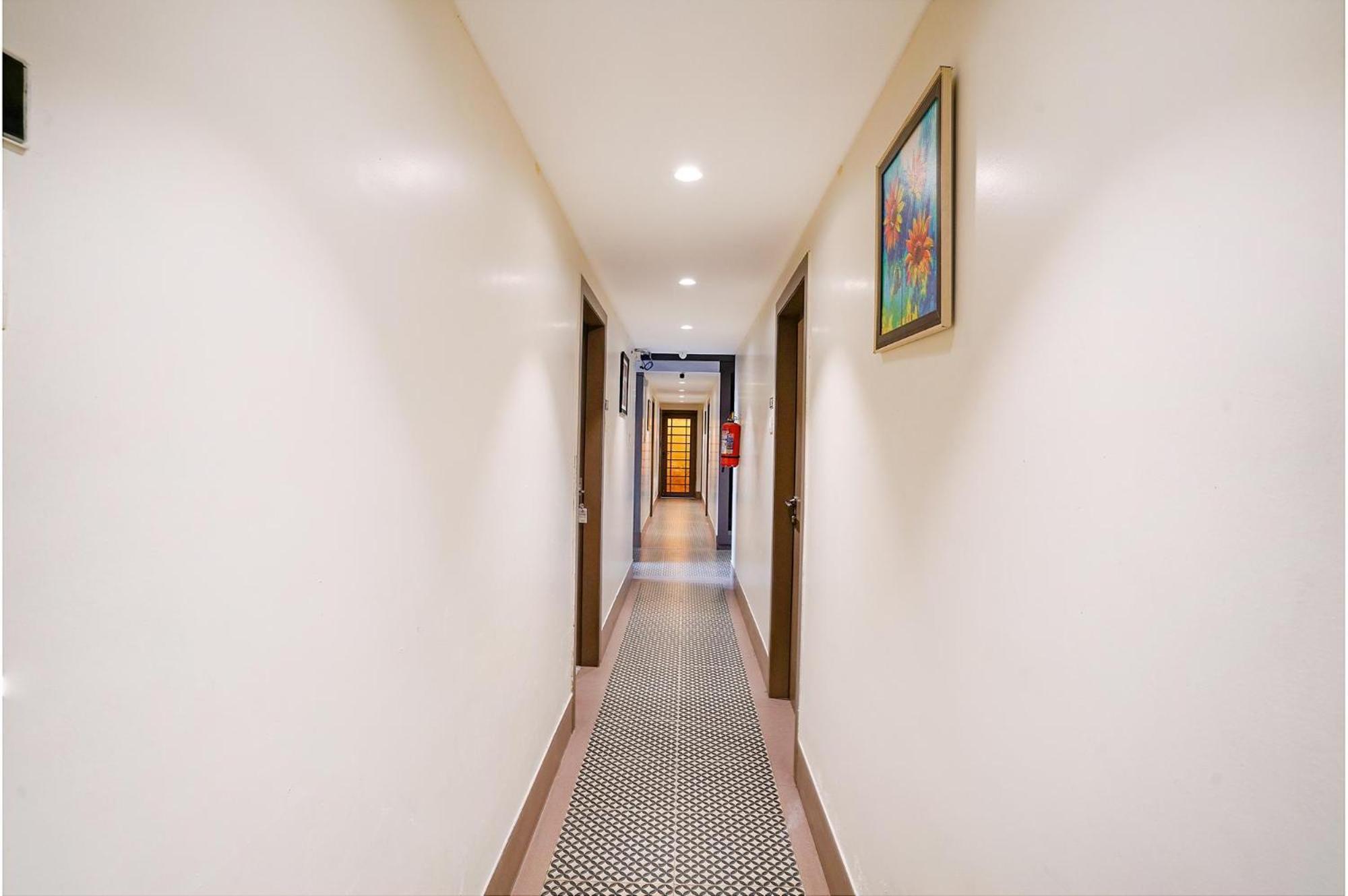 Hotel Gargi Deluxe 浦那 外观 照片