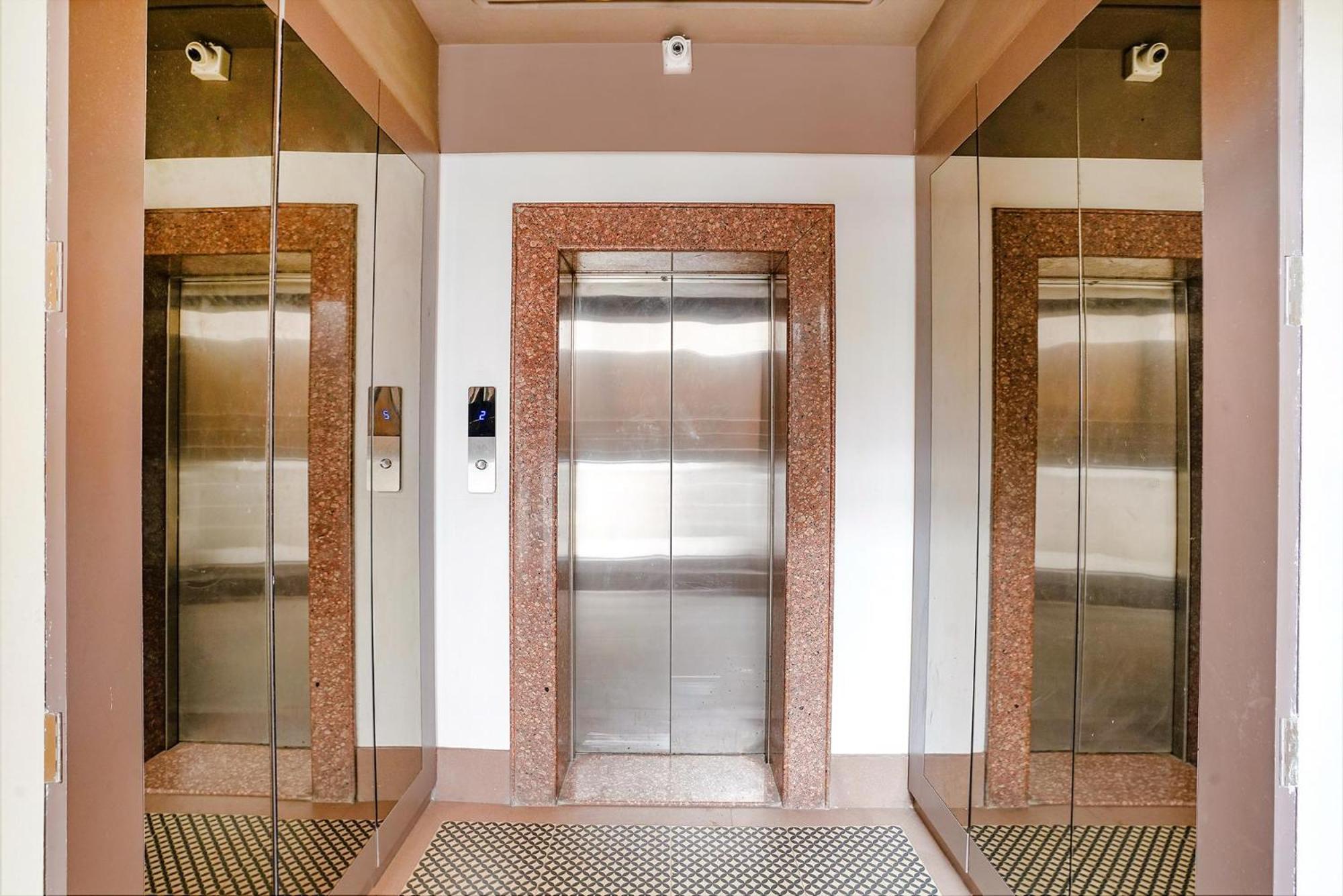 Hotel Gargi Deluxe 浦那 外观 照片