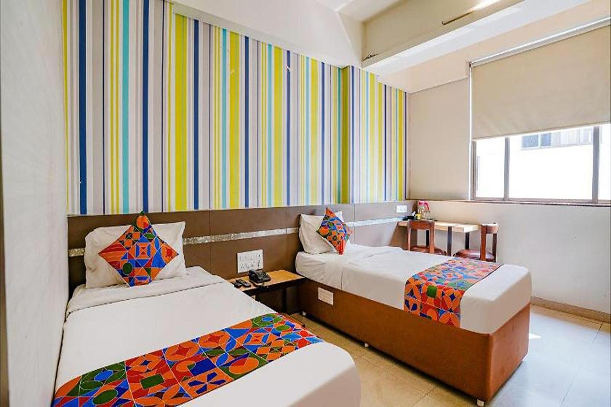 Hotel Gargi Deluxe 浦那 外观 照片